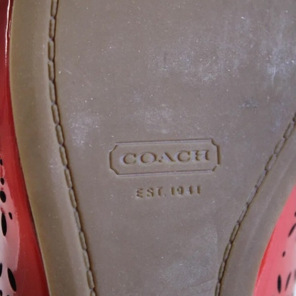 Coach patent leather cut out shoes - Picture 6 of 11